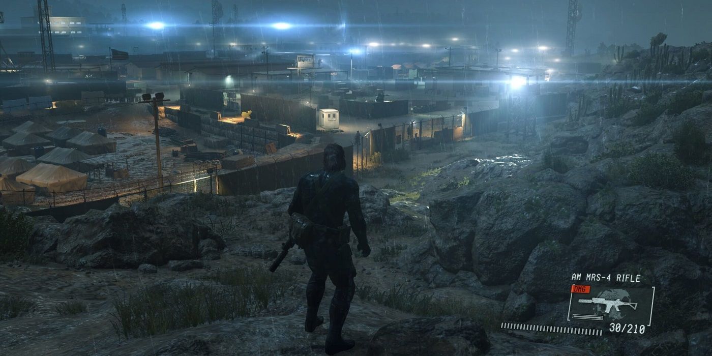 The player as Big Boss infiltrating a Cuban prison camp in Metal Gear Solid V Ground Zeroes