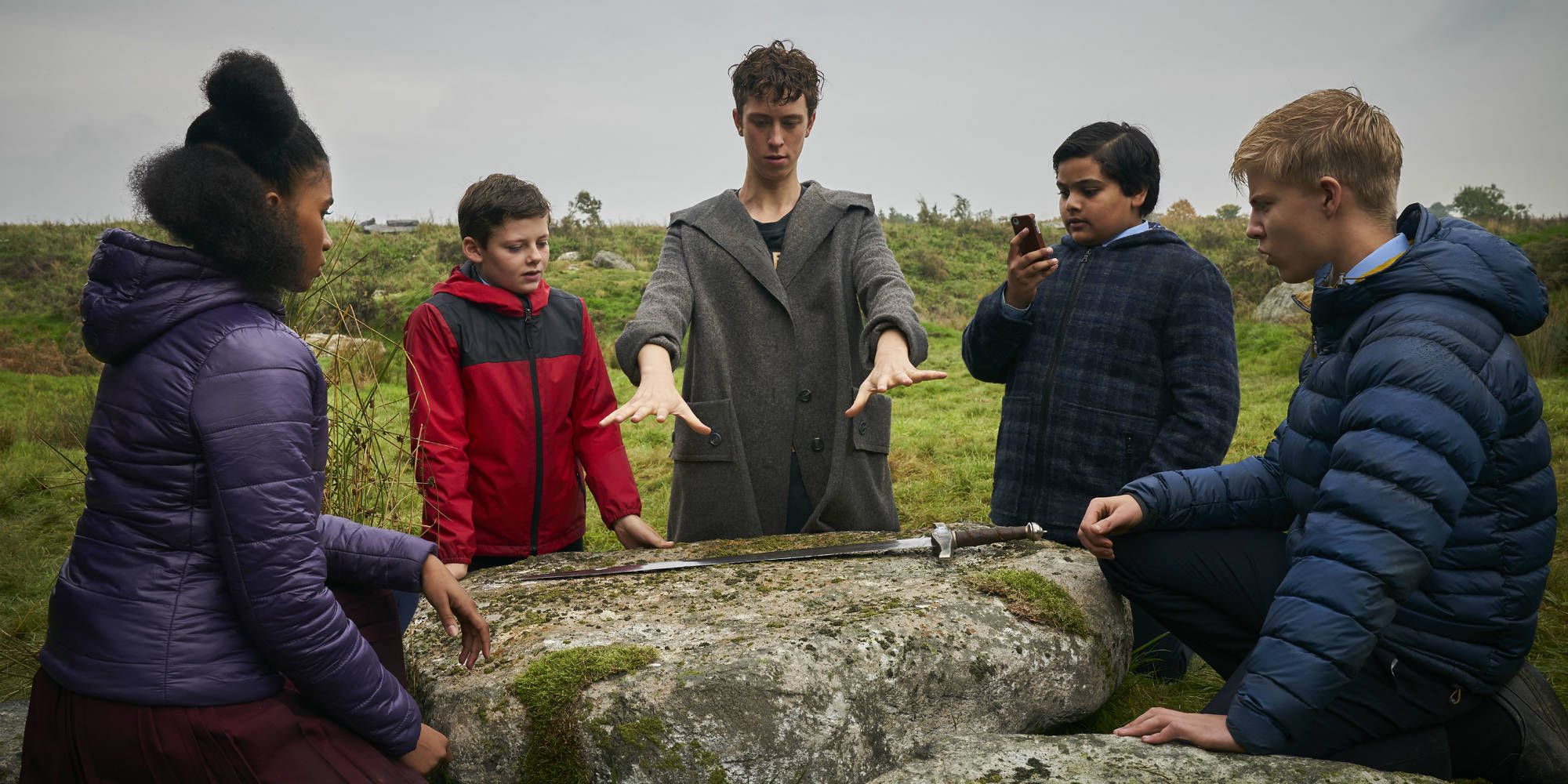 Rhianna Dorris, Louis Ashbourne Serkis, Angus Imrie, Dean Chaumoo and Tom in The Kid Who Would Be King