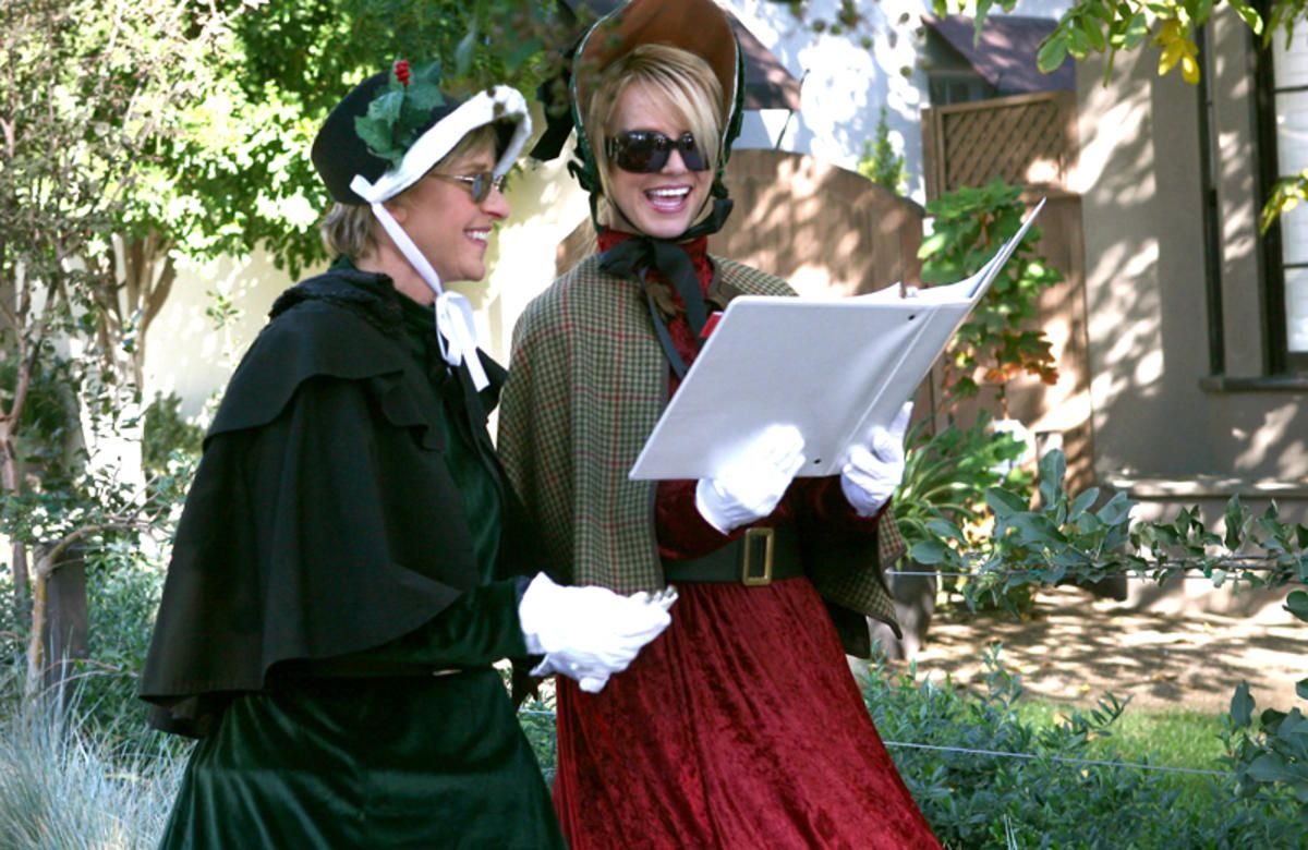 Ellen and Britney go Christmas caroling