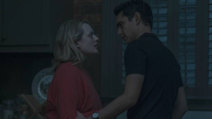 The Handmaid S Tale 5 Things They Kept The Same 5 Things They Changed From The Books