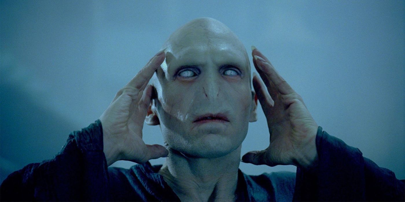 Harry Potter 5 Reasons Voldemort Was Better As Tom Riddle (& 5 He Wasnt)