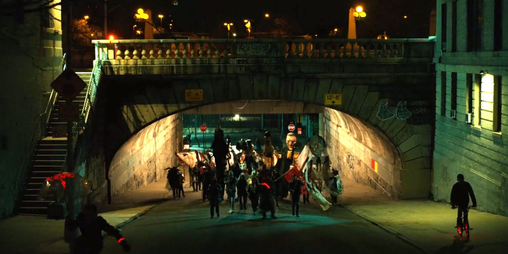 The parade going through the tunnel in Russian Doll.