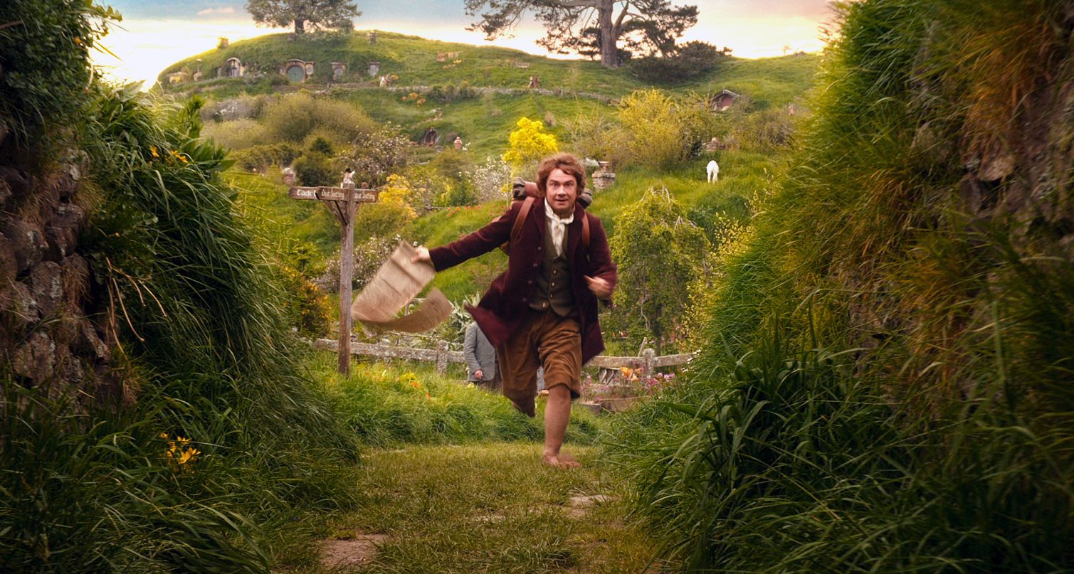 bilbo going out of his door in hobbit 1