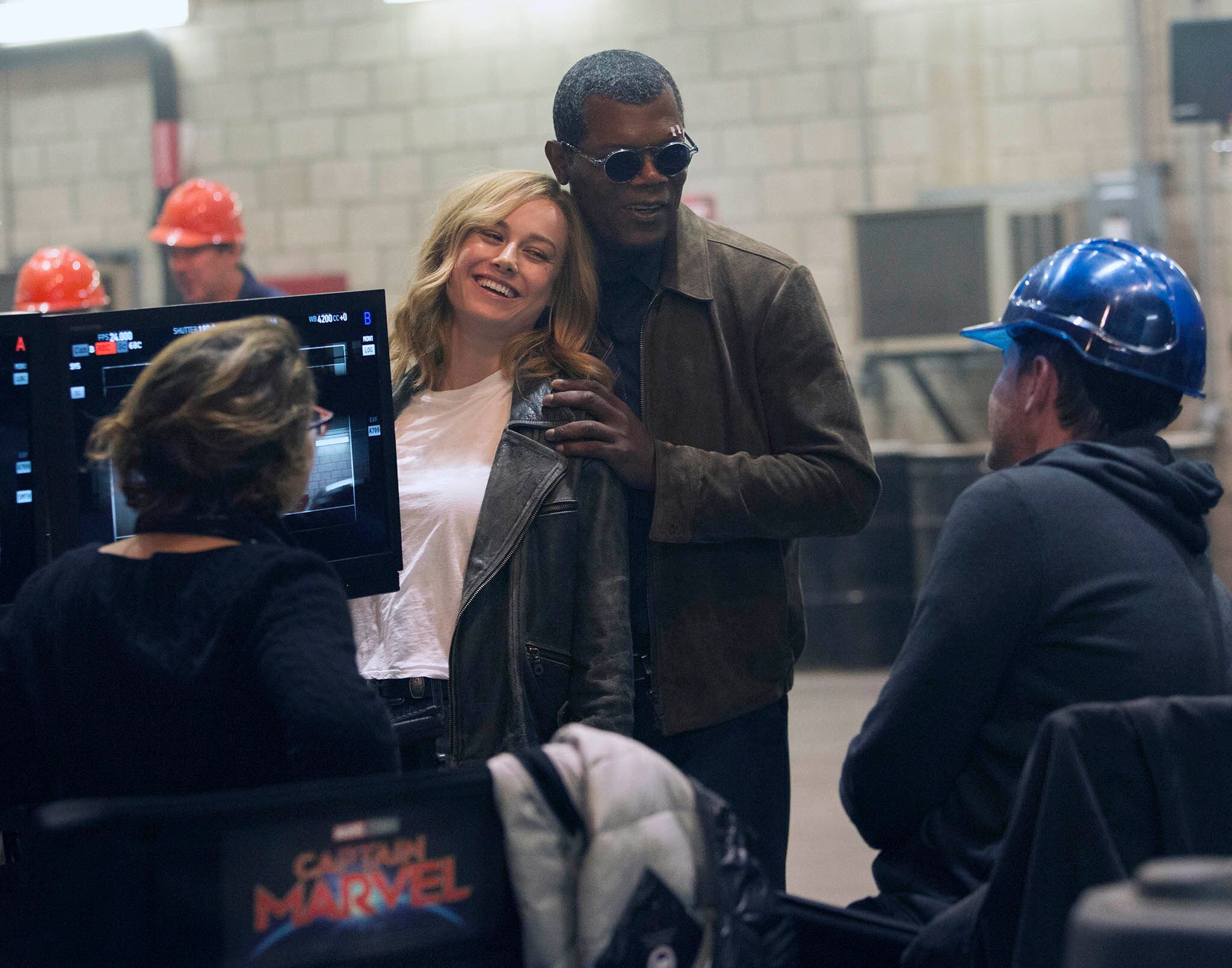 Captain-Marvel-Brie-Larson-SamuelLJackson-Behind-The-Scenes