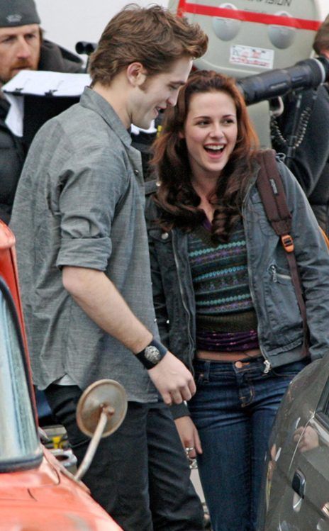 Kristen Stewart Robert Pattinson smiling