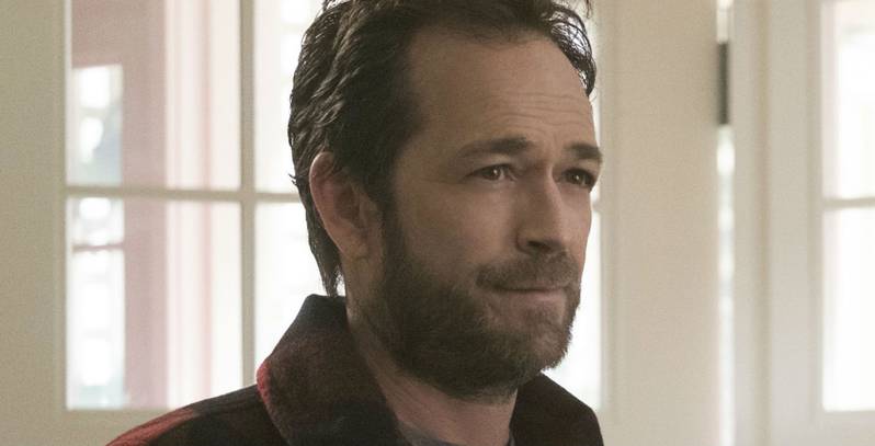 Aktor Luke Perry meninggal dunia pada Senin (4/3/2019) waktu setempat di usia 52 tahun.