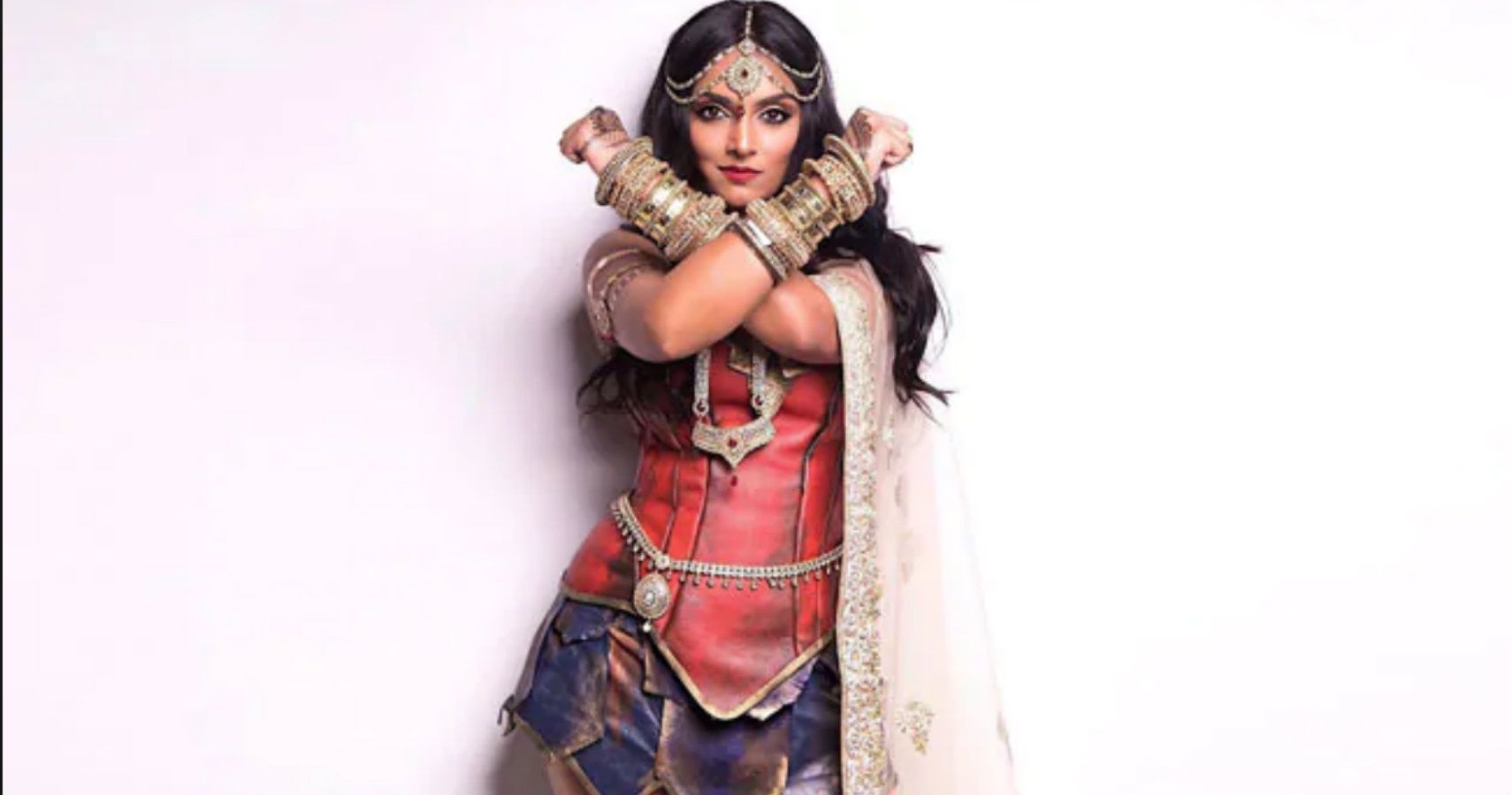 8 Incredible Wonder Woman Cosplays That Will Make You Feel Like Youre In Themyscira