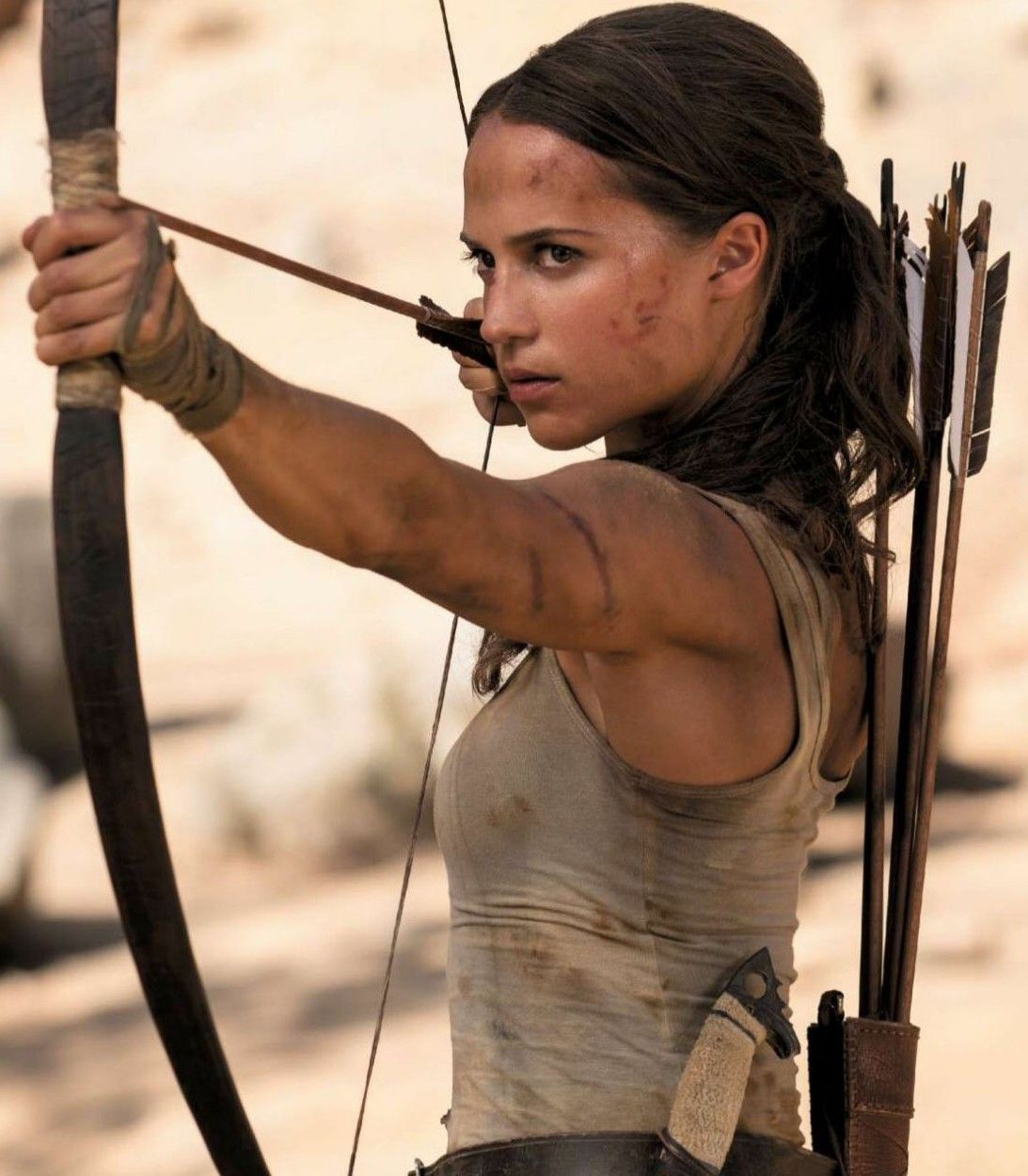 Alicia Vikander with Bow in Tomb Raider TLDR