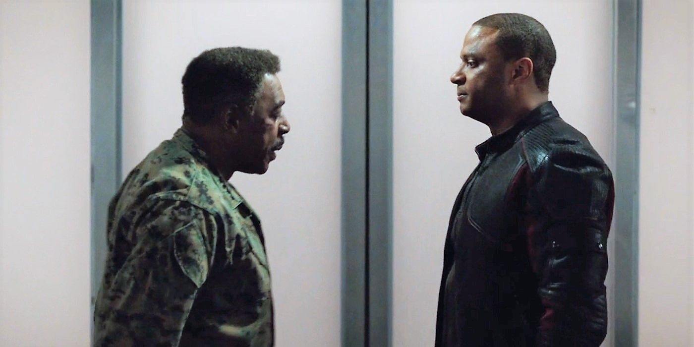 Diggle with General Roy Stewart in Arrow