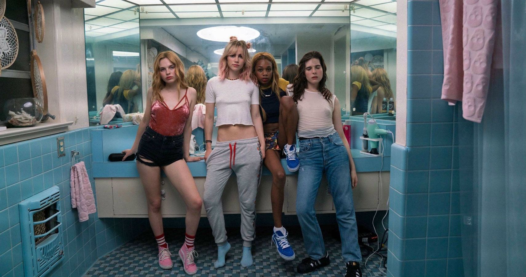 Assassination Nation, Girls In Train