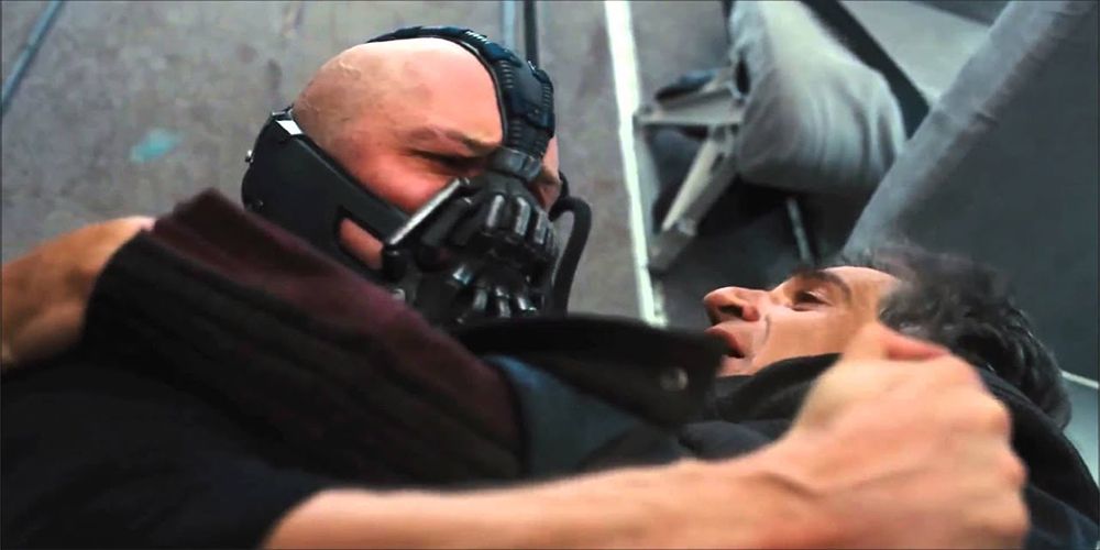 Dark Knight risies bane escapes plane with Dr Pavel explosives