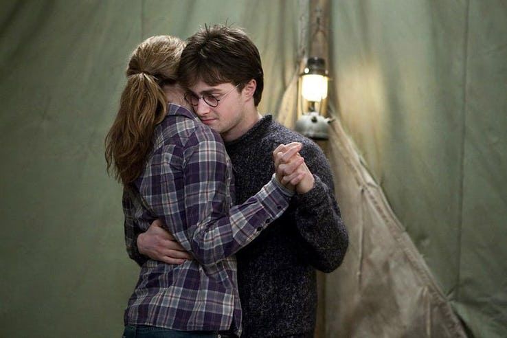 Bump_HarryPotterNickCavefan_WarnerBrosPictures_4303