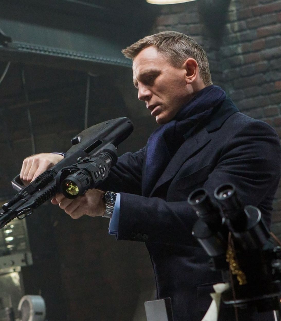 James Bond Daniel Craig Vertical