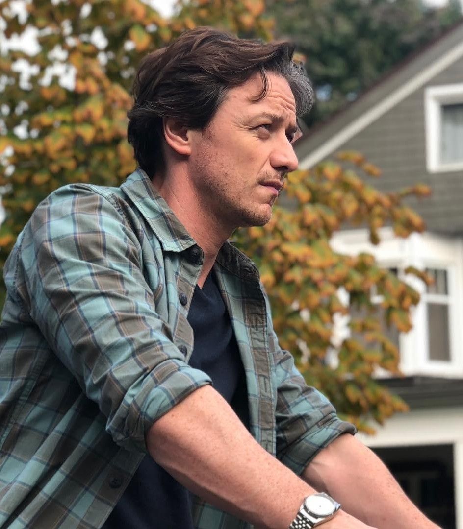 James McAvoy in IT Chapter 2 Vertical