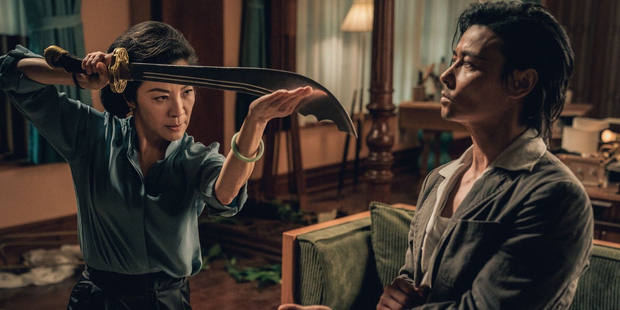 Tso Gnan Kwan points her sword at Cheung Tin-chi in Master Z The Ip Man Legacy