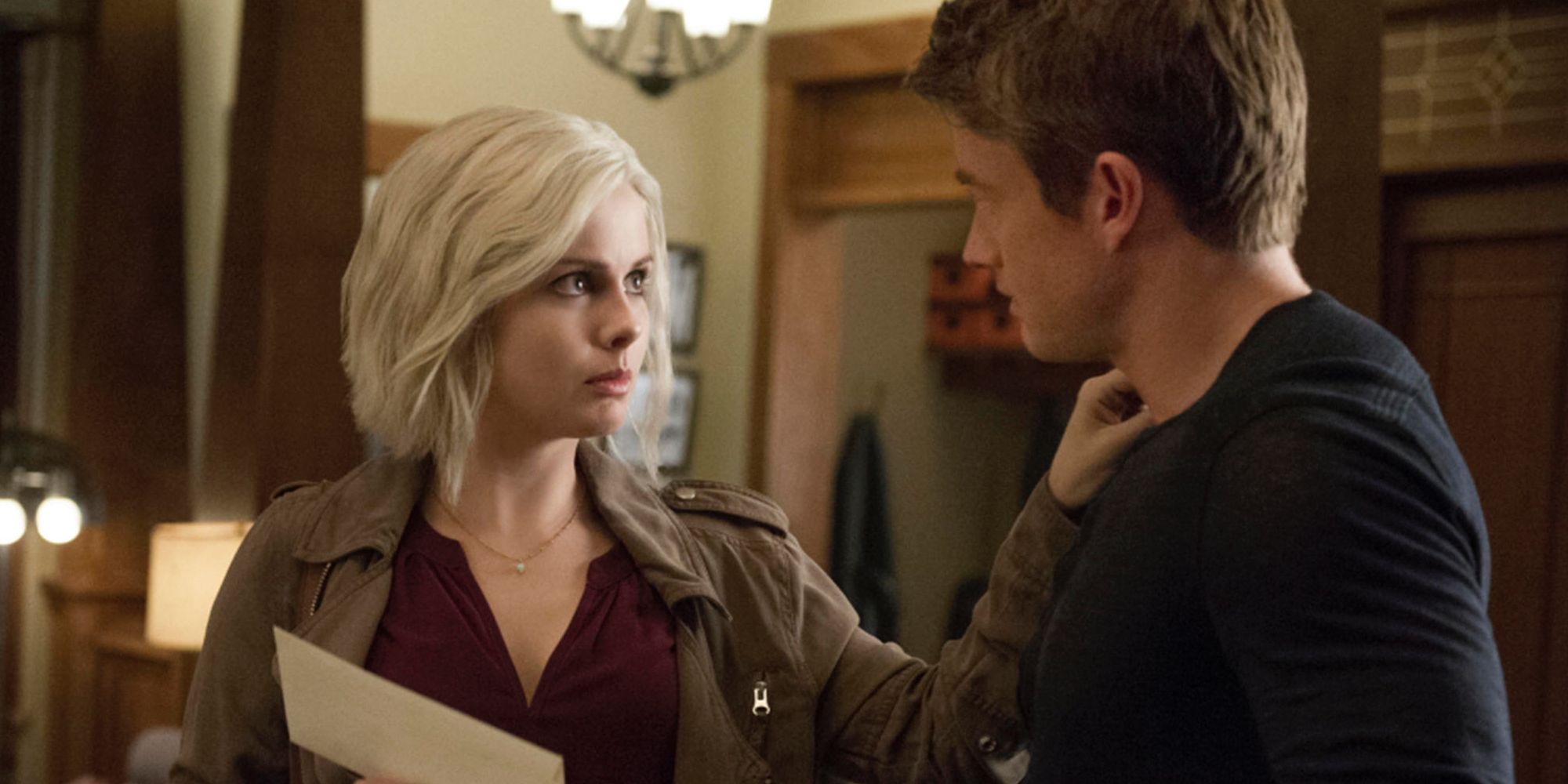 Rose McIver and Robert Buckley in iZombie The CW