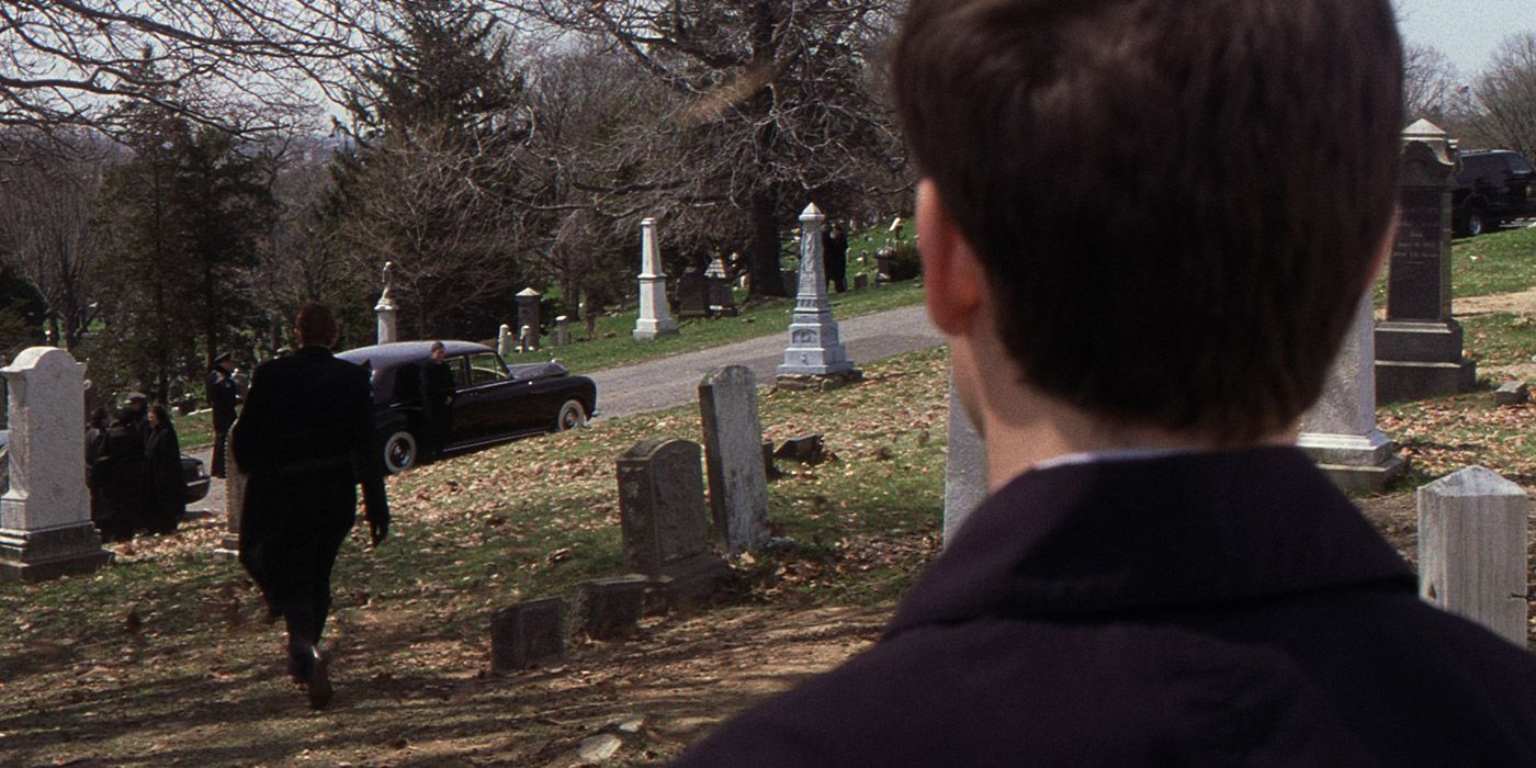 Peter (Tobey Maguire) and Harry at a funeral in Spider-Man