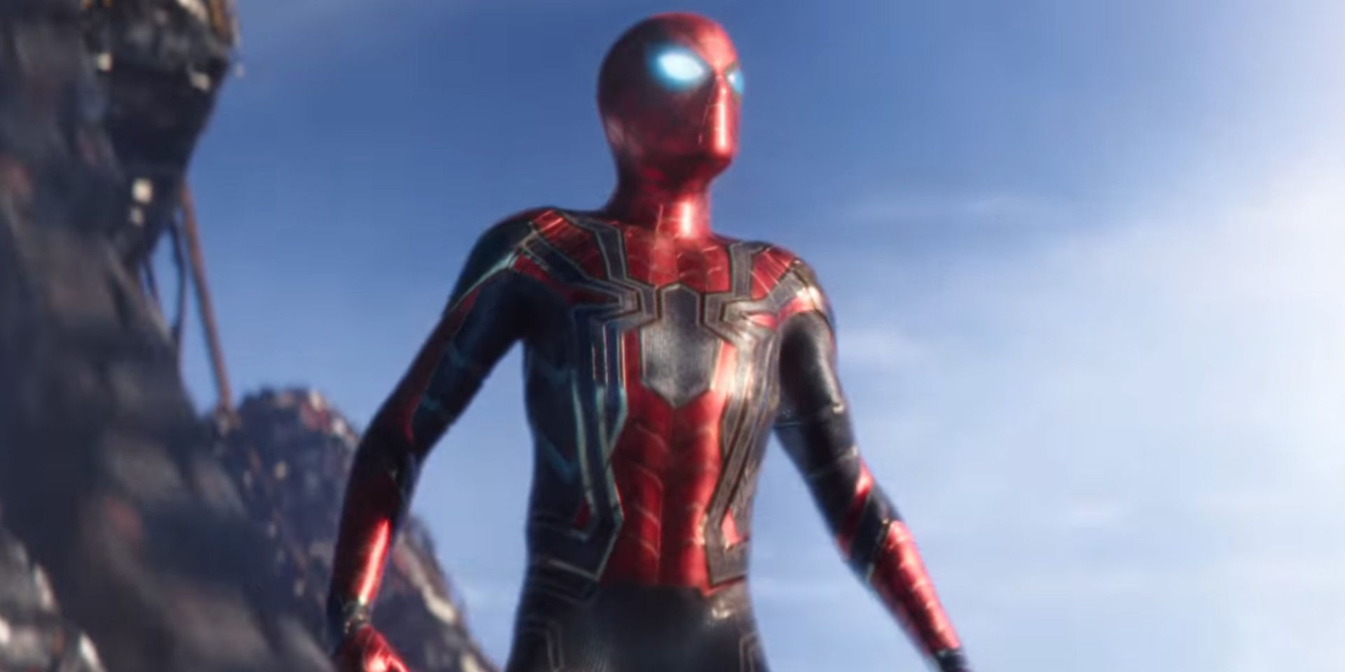 Spider-Man standing on the ship in Avengers Infinity War (2018
