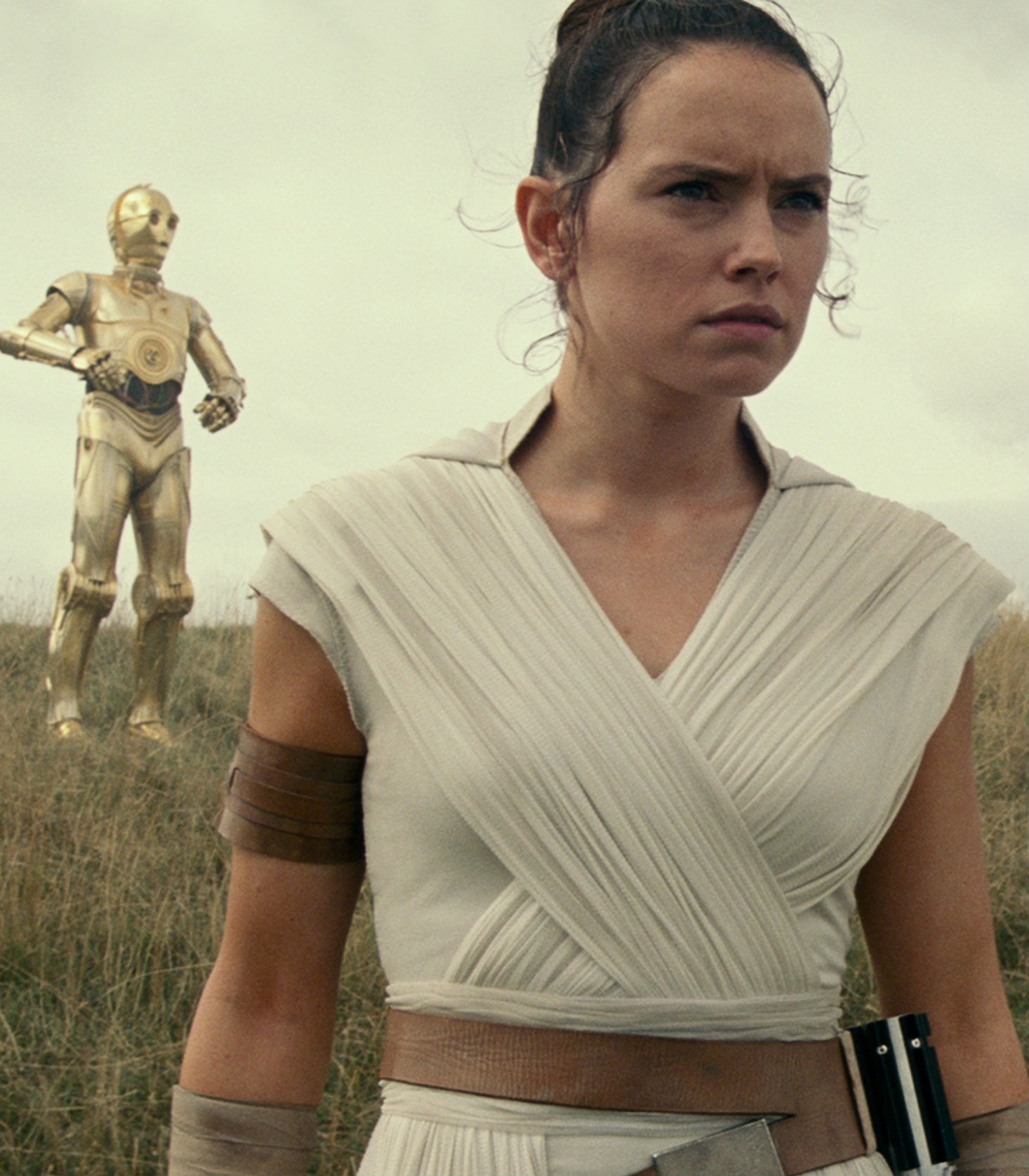 Star Wars The Rise of Skywalker Trailer - Rey and C3PO Vertical