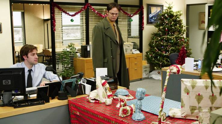 The Office 10 Of Jim S Most Iconic Pranks On Dwight