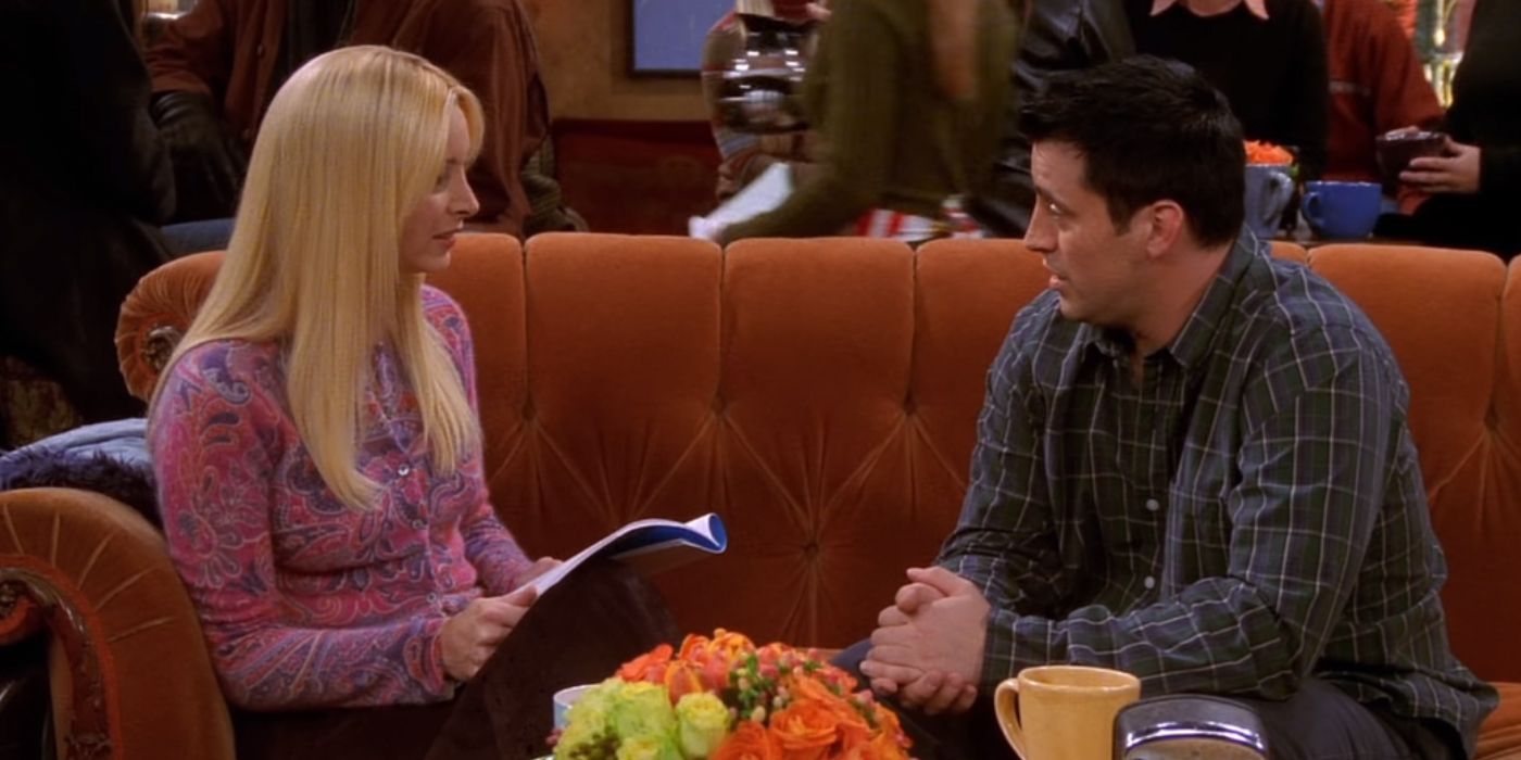 Phoebe teaching Joey French in Central Perk