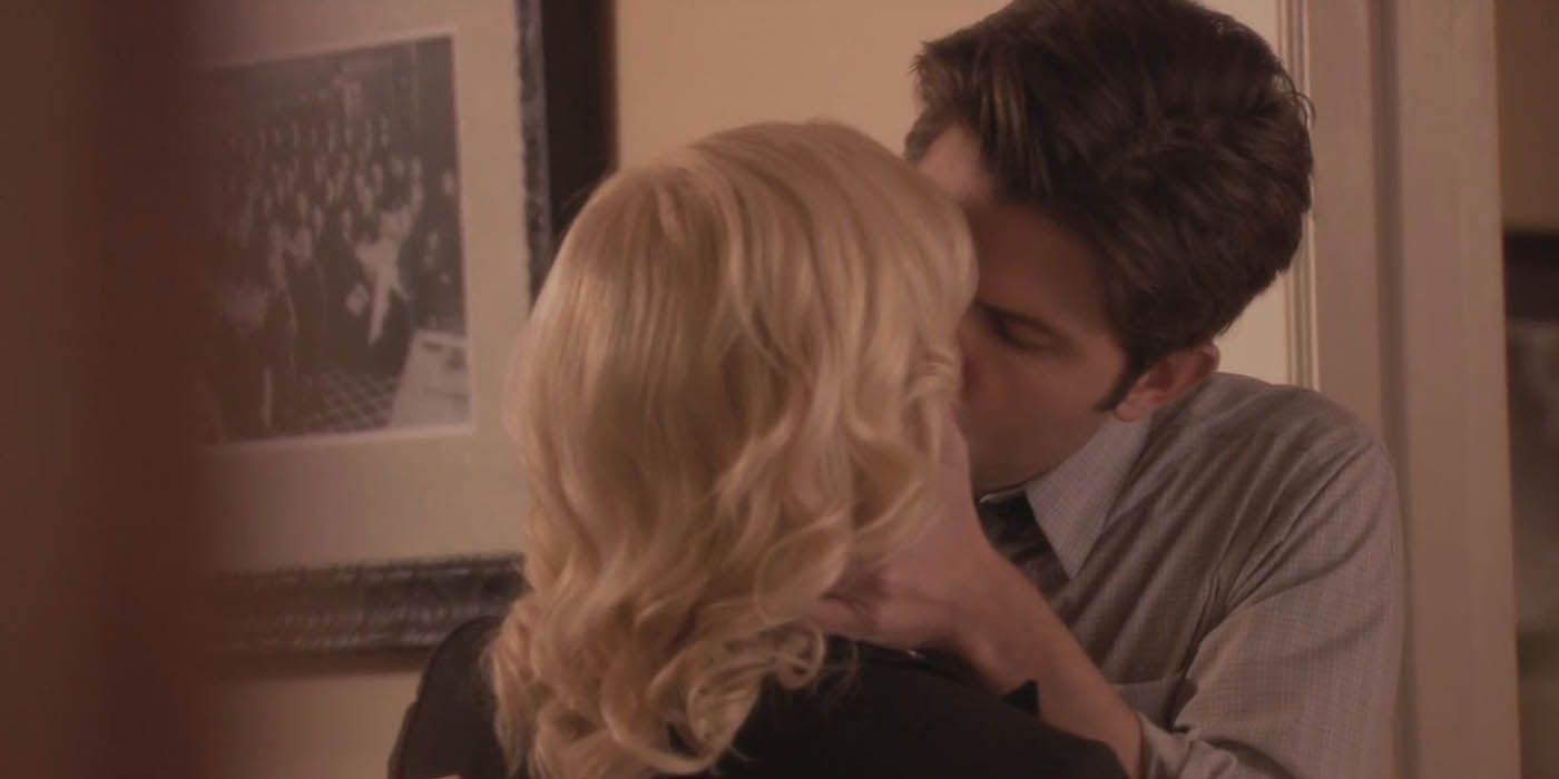 Ben and Leslie kissing for the first time in Parks and Recreation