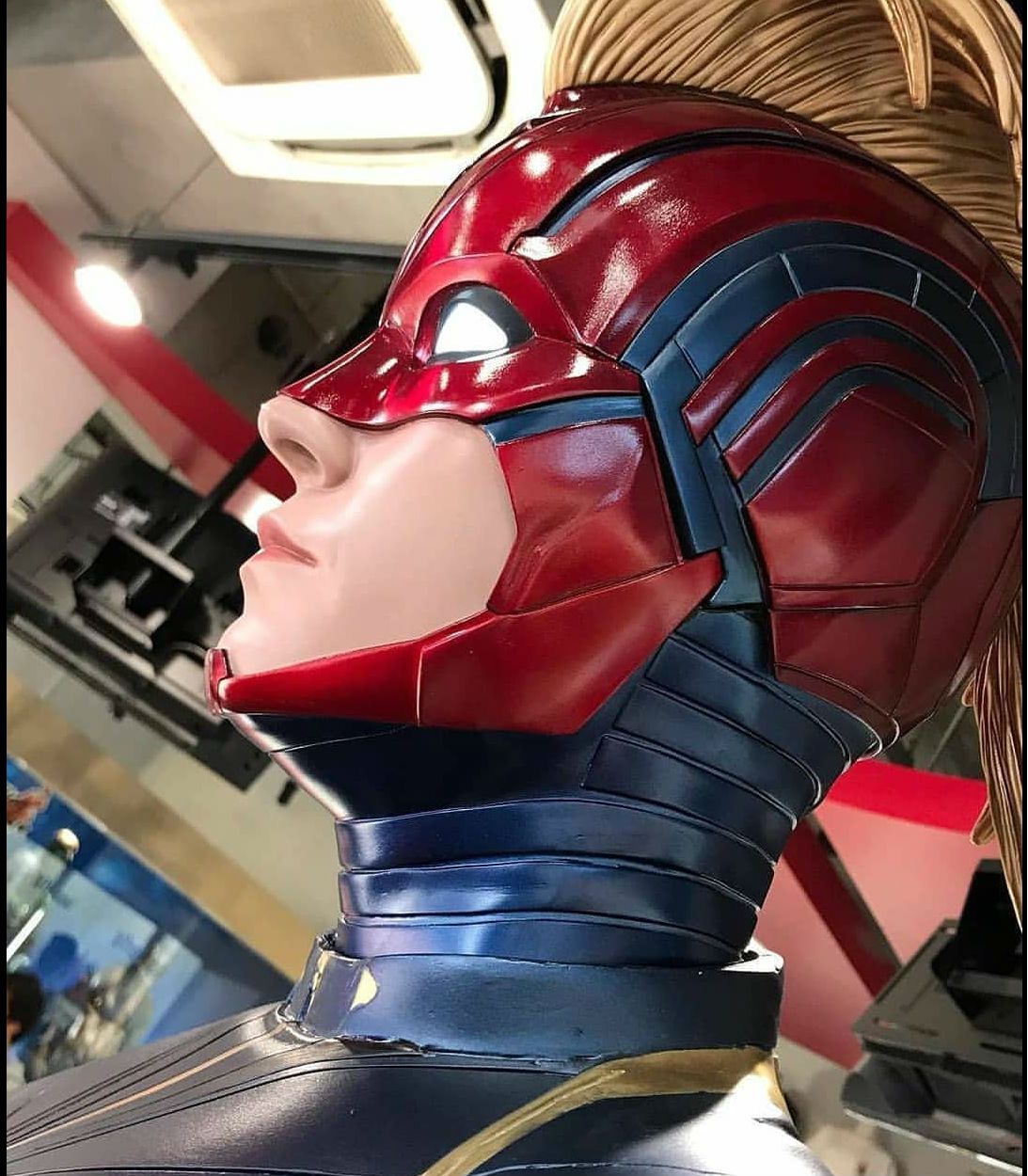 Captain Marvel Avengers Endgame Helmet Vertical