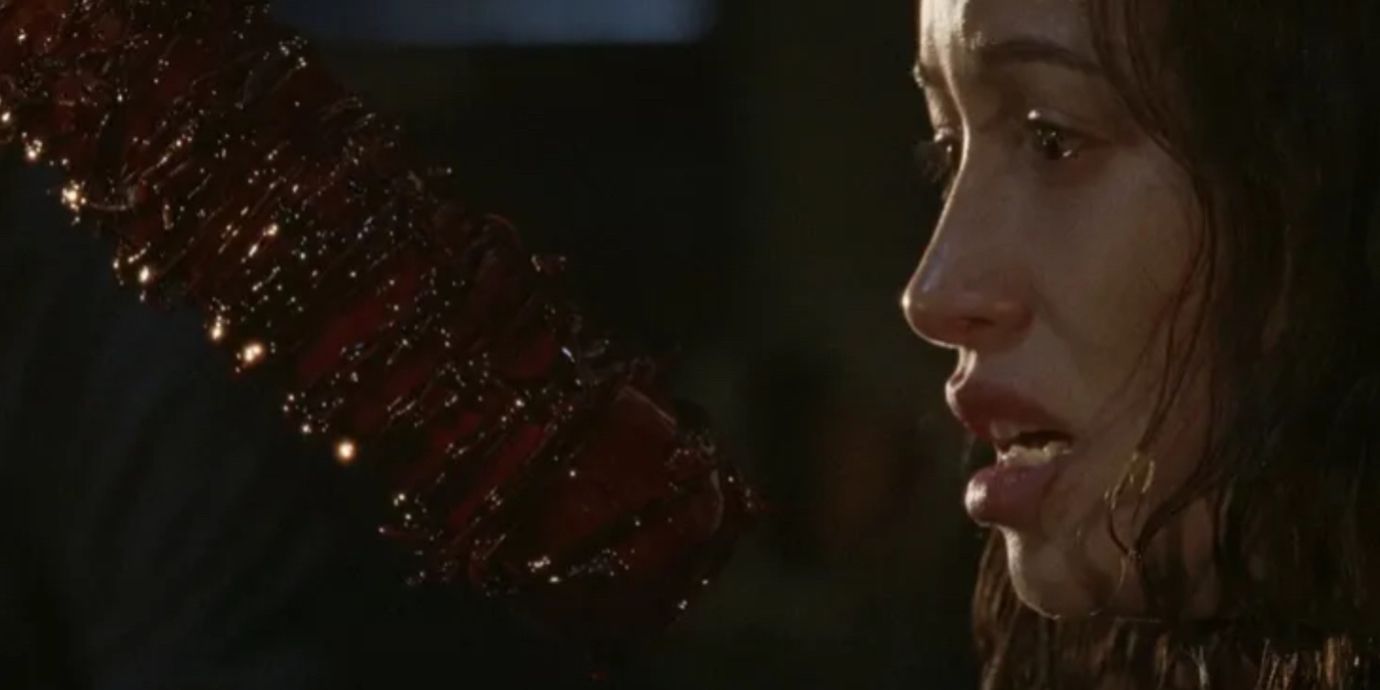 Close up of Rosita looking at Negan&rsquo;s baseball bat