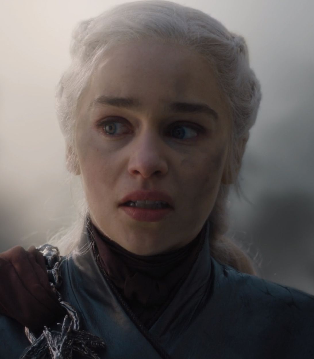 Daenerys in Game of Thrones Vertical TLDR