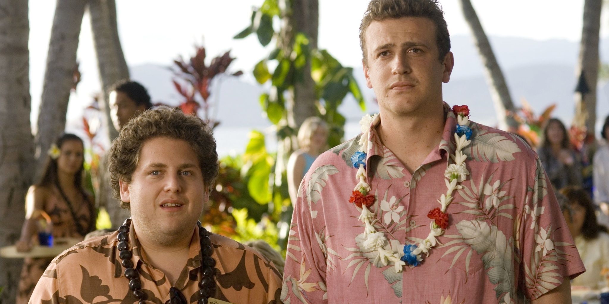 Jason Segel and Jonah Hill outside at a party in Forgetting Sarah Marshall