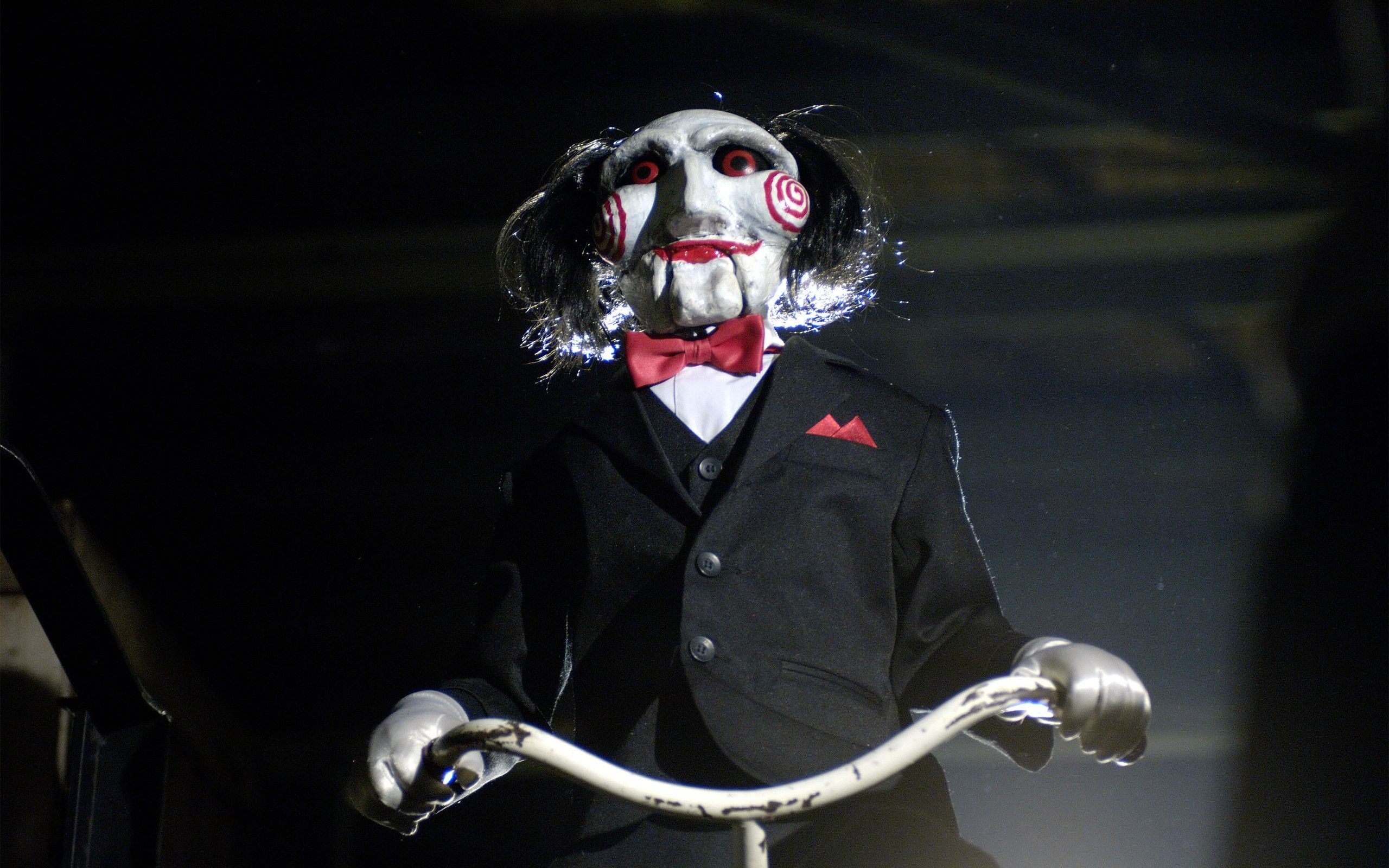 Jigsaw puppet