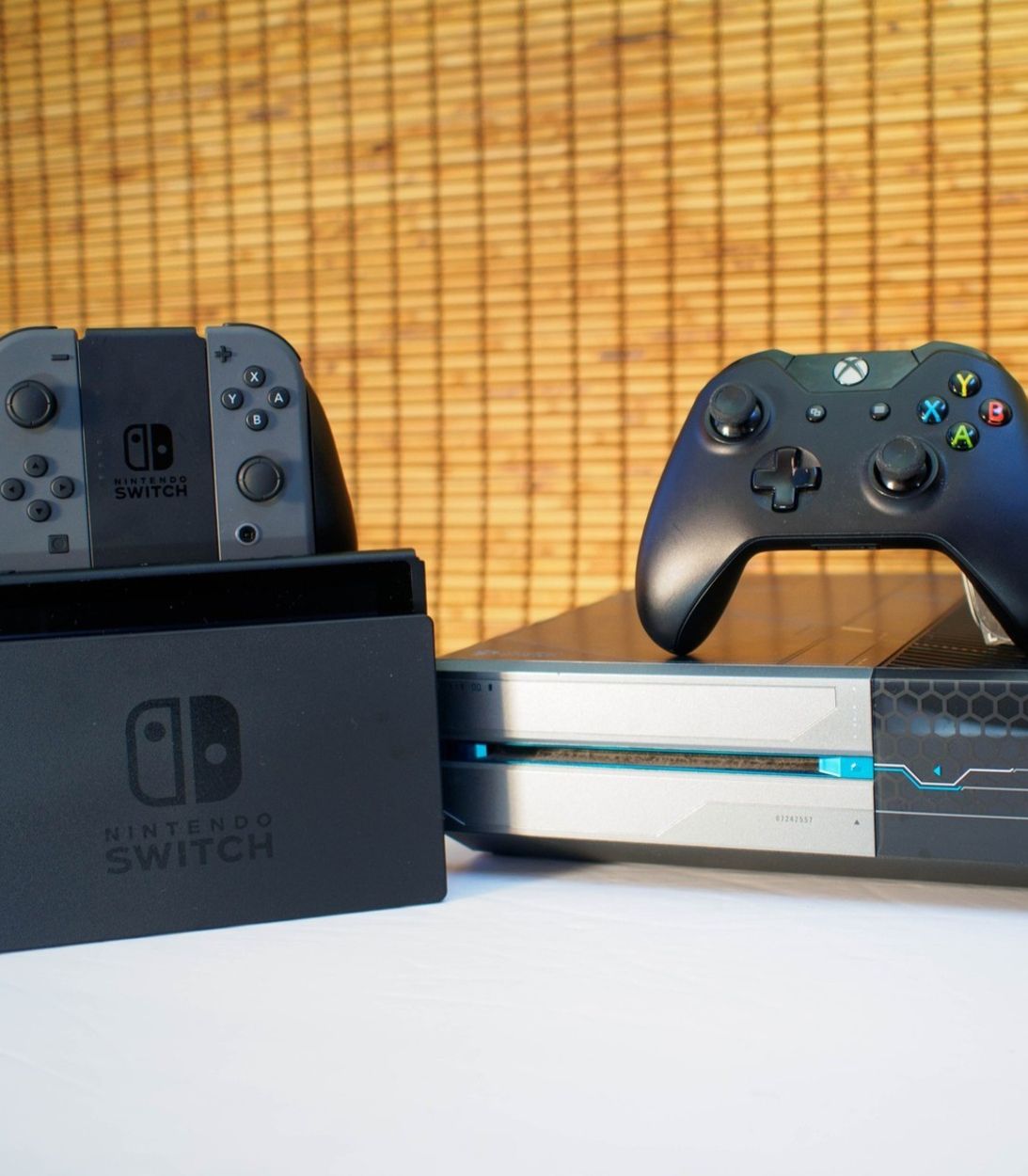 Nintendo Switch Xbox One Side By Side Vertical