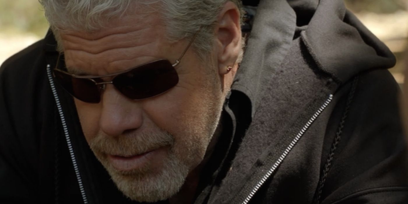 Sons of Anarchy - Clay Morrow really close up