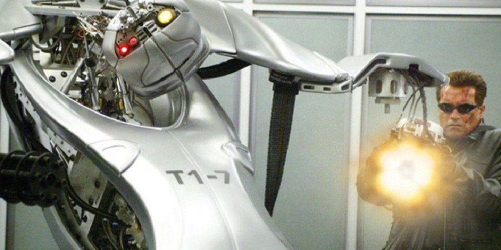 A T-850 aims a T-1's turret in Terminator 3: Rise of the Machines