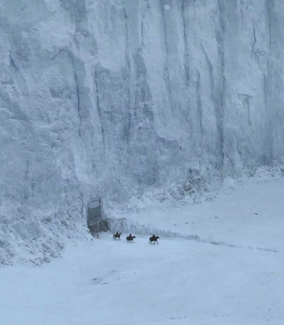 The Wall in Game of Throne Vertical