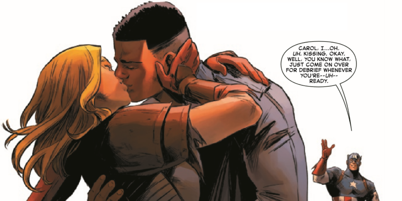 Uma imagem da Capitã Marvel e War Machine se beijando nos quadrinhos