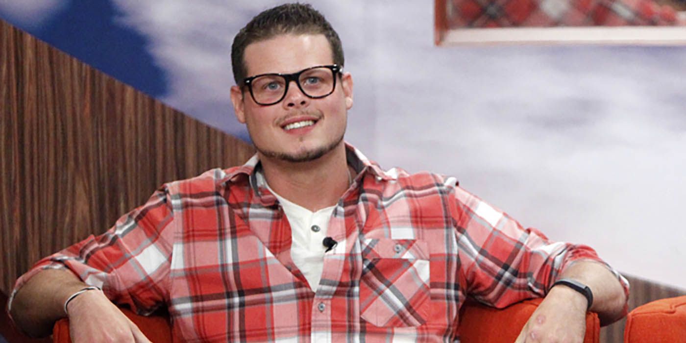 Derrick Lavasseur smiling to the camera in Big Brother
