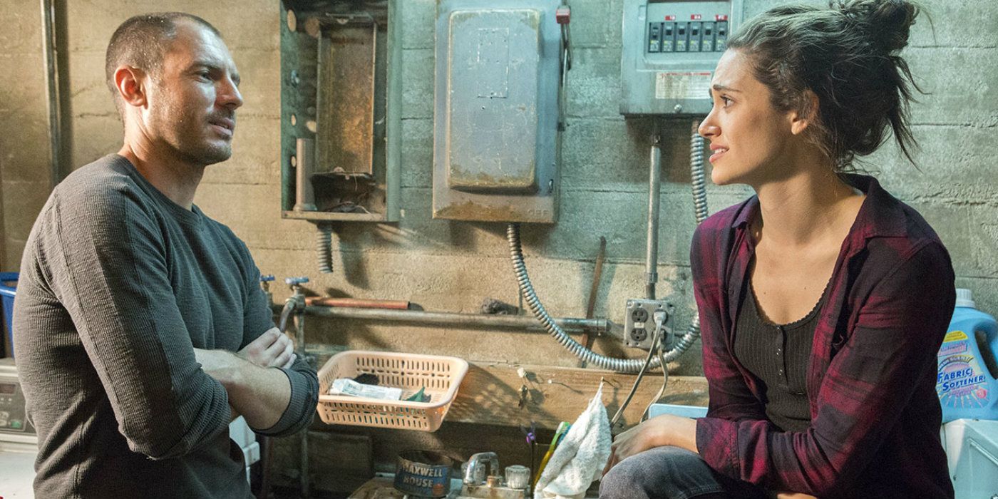 Fiona talks with Ford in Shameless