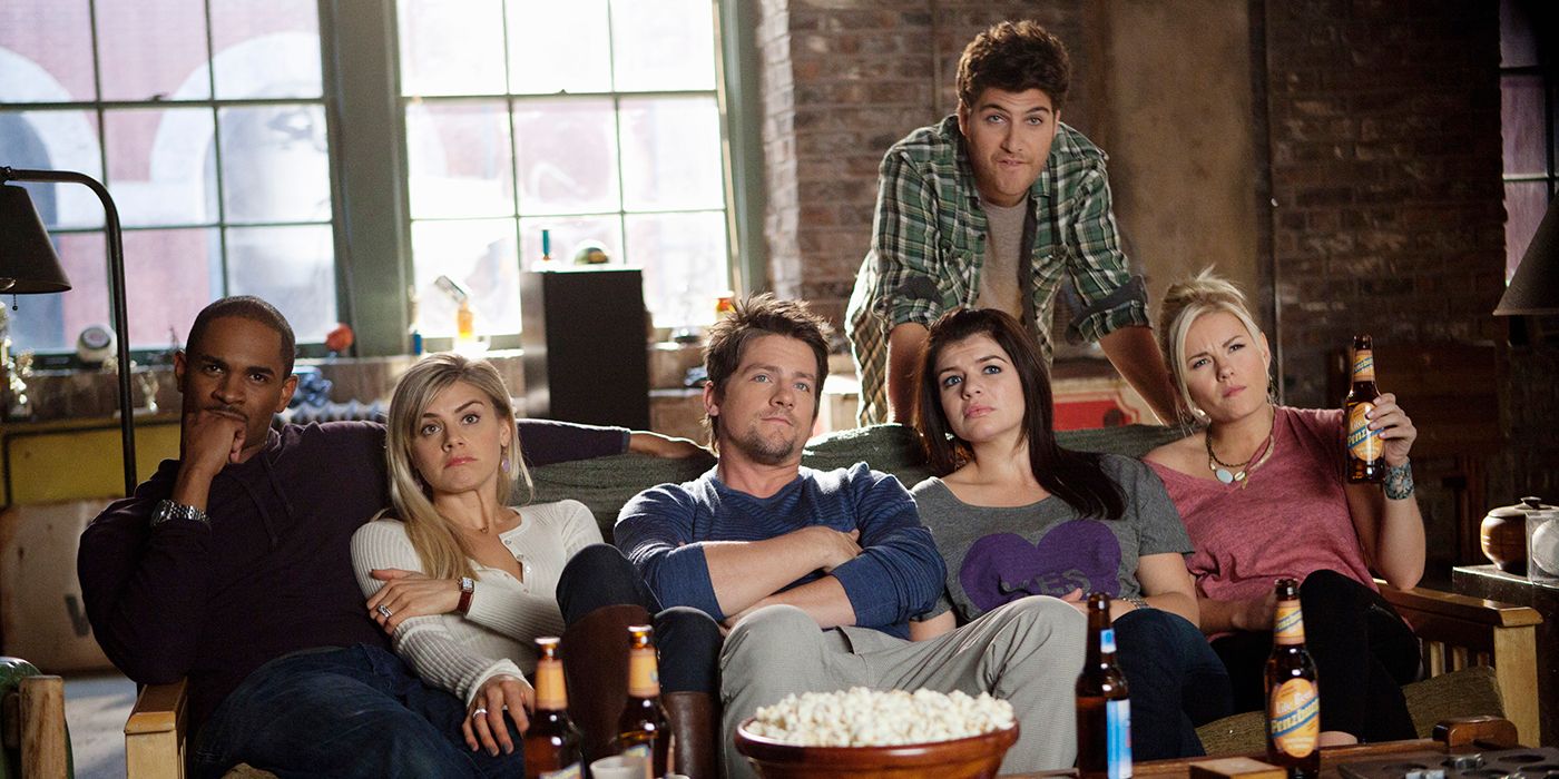 The cast of Happy Endings.