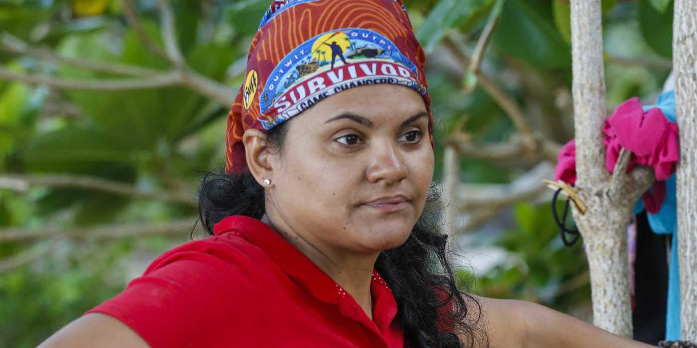 Sandra wearing a red buff in Survivor
