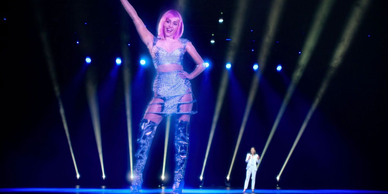 A hologram of Ashley on stage in Black Mirror