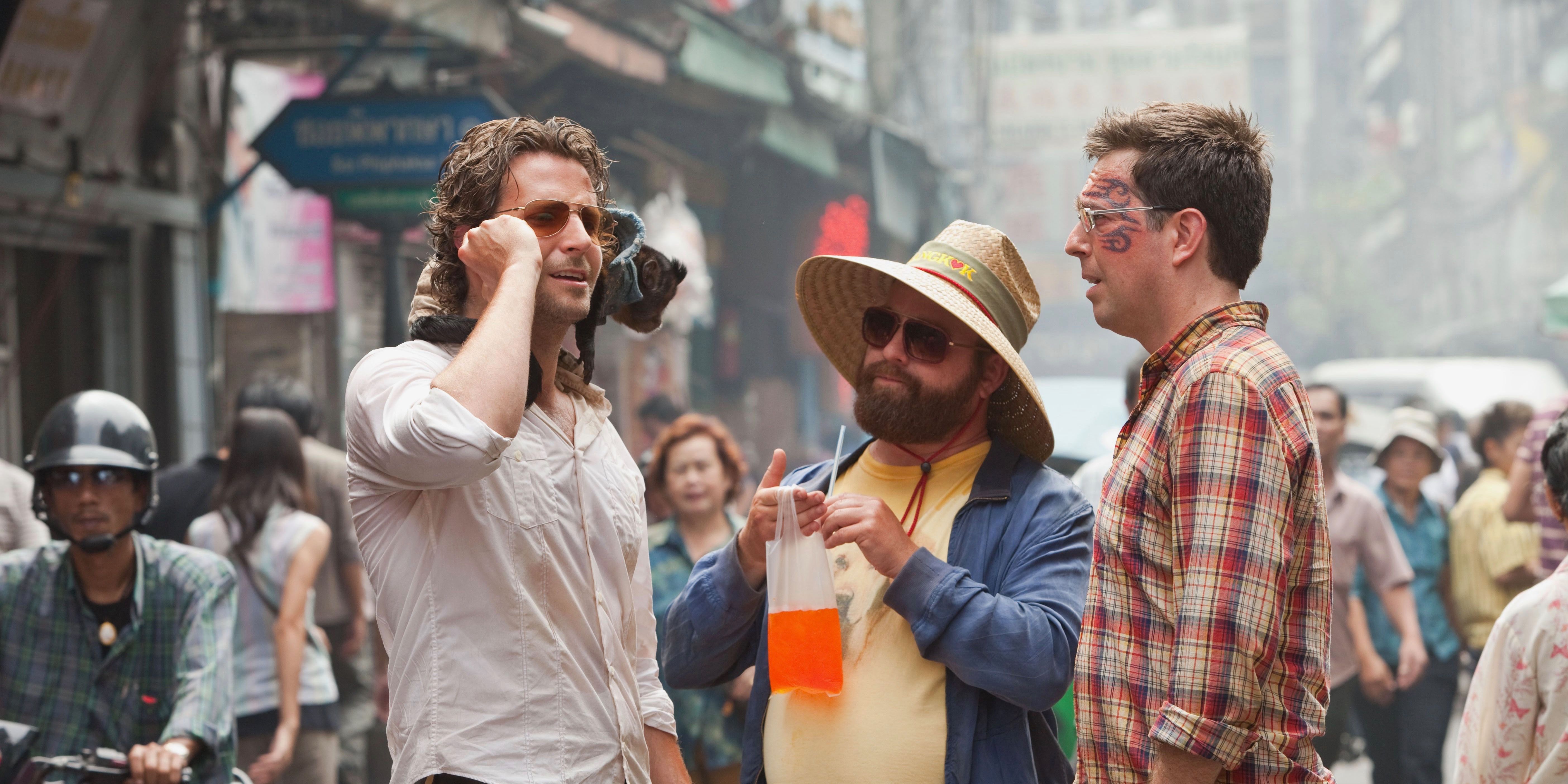 Bradley Cooper, Ed Helms e Zach Galifianakis em A Ressaca Parte II