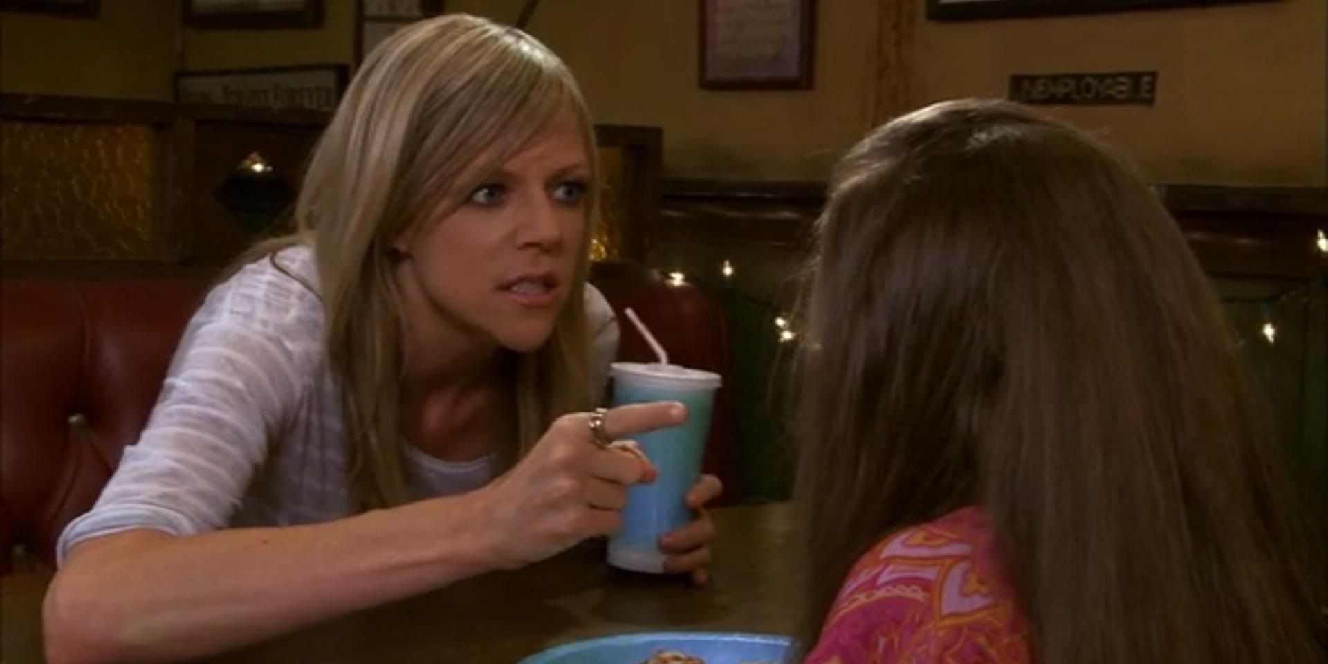 Dee and Samantha in It's Always Sunny in Philadelphia