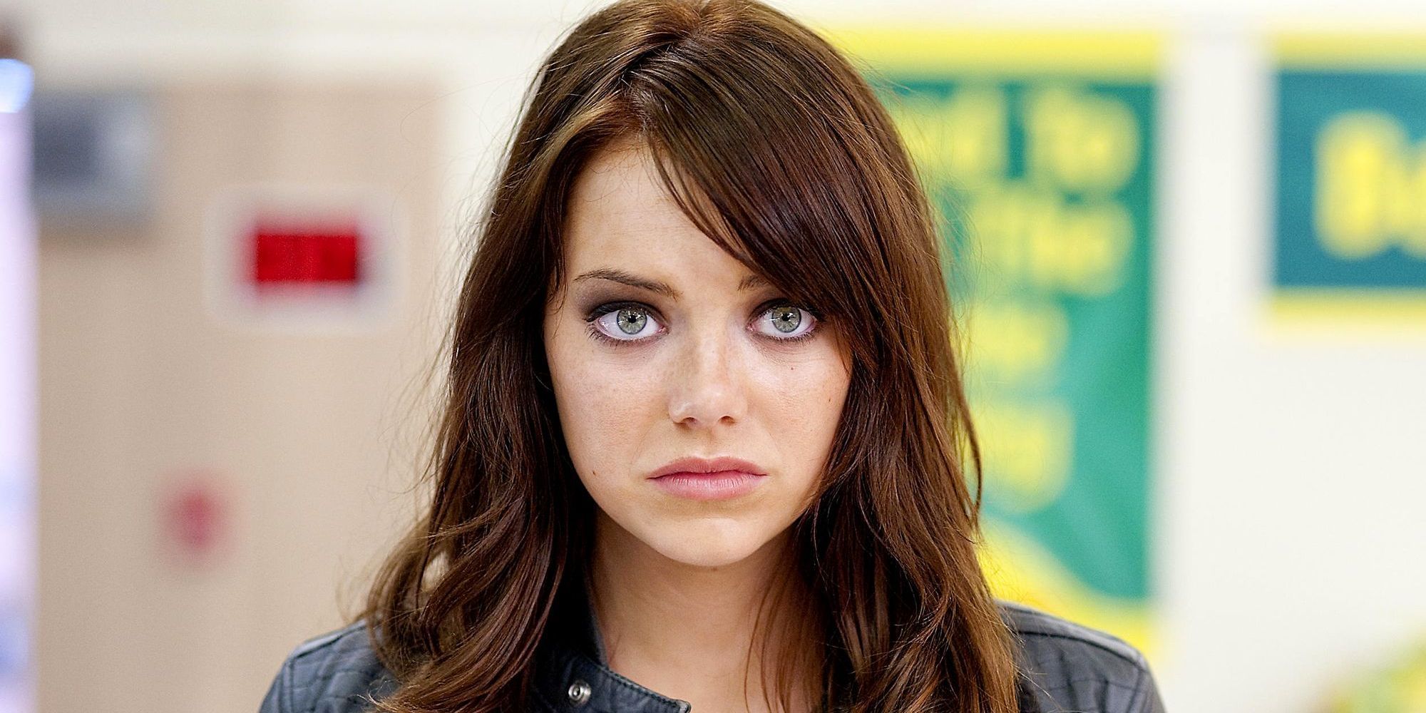 Emma Stone looks scared of zombies in Zombieland.