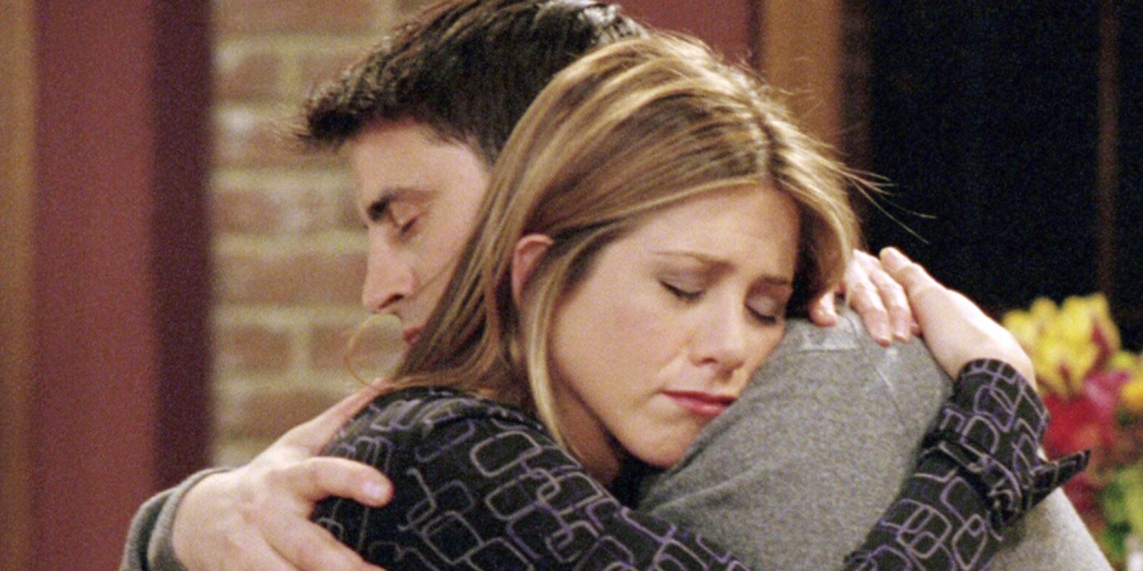 Joey tells Rachel he has feelings for her in Friends