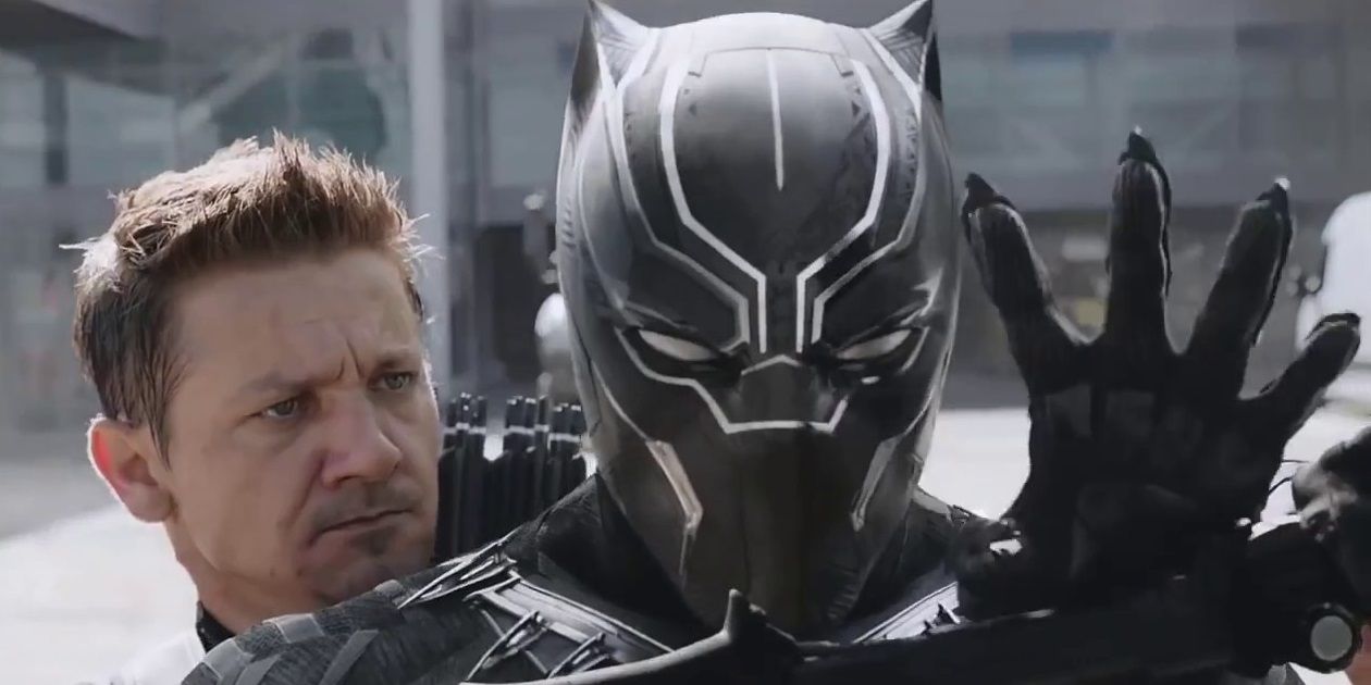 Hawkeye fighting Black Panther in Captain America Civil War