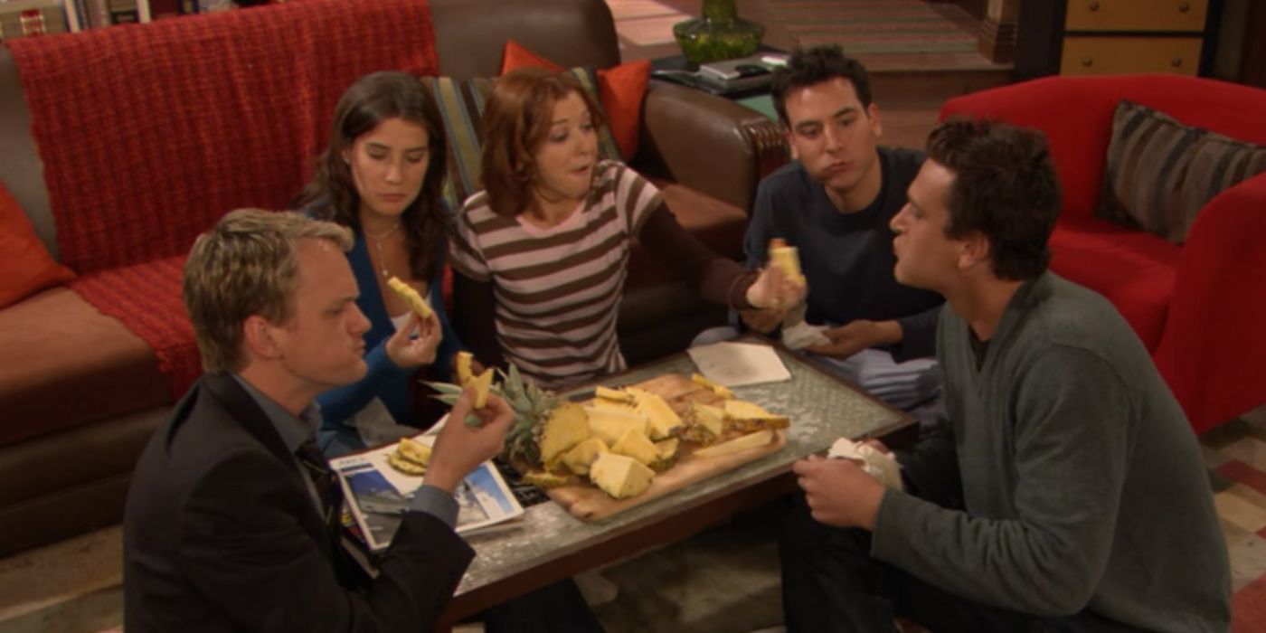 How I met Your Mother Gang Eating Pineapple