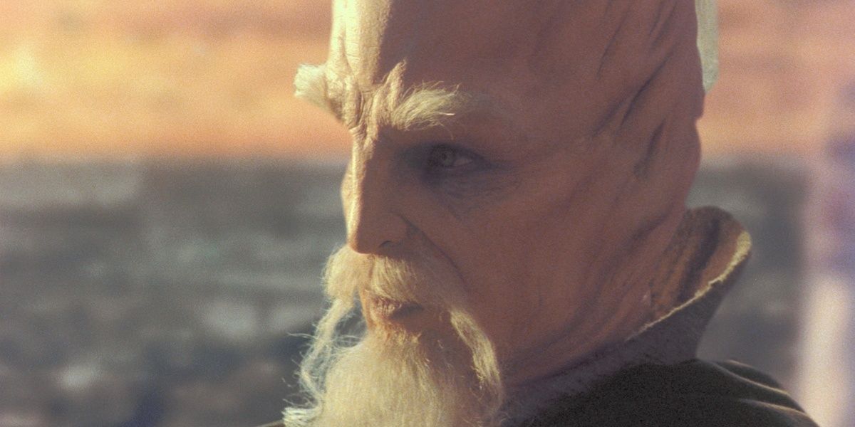 Ki Adi Mundi looking pensive on the Jedi Council in Star Wars: Episode I - The Phantom Menace