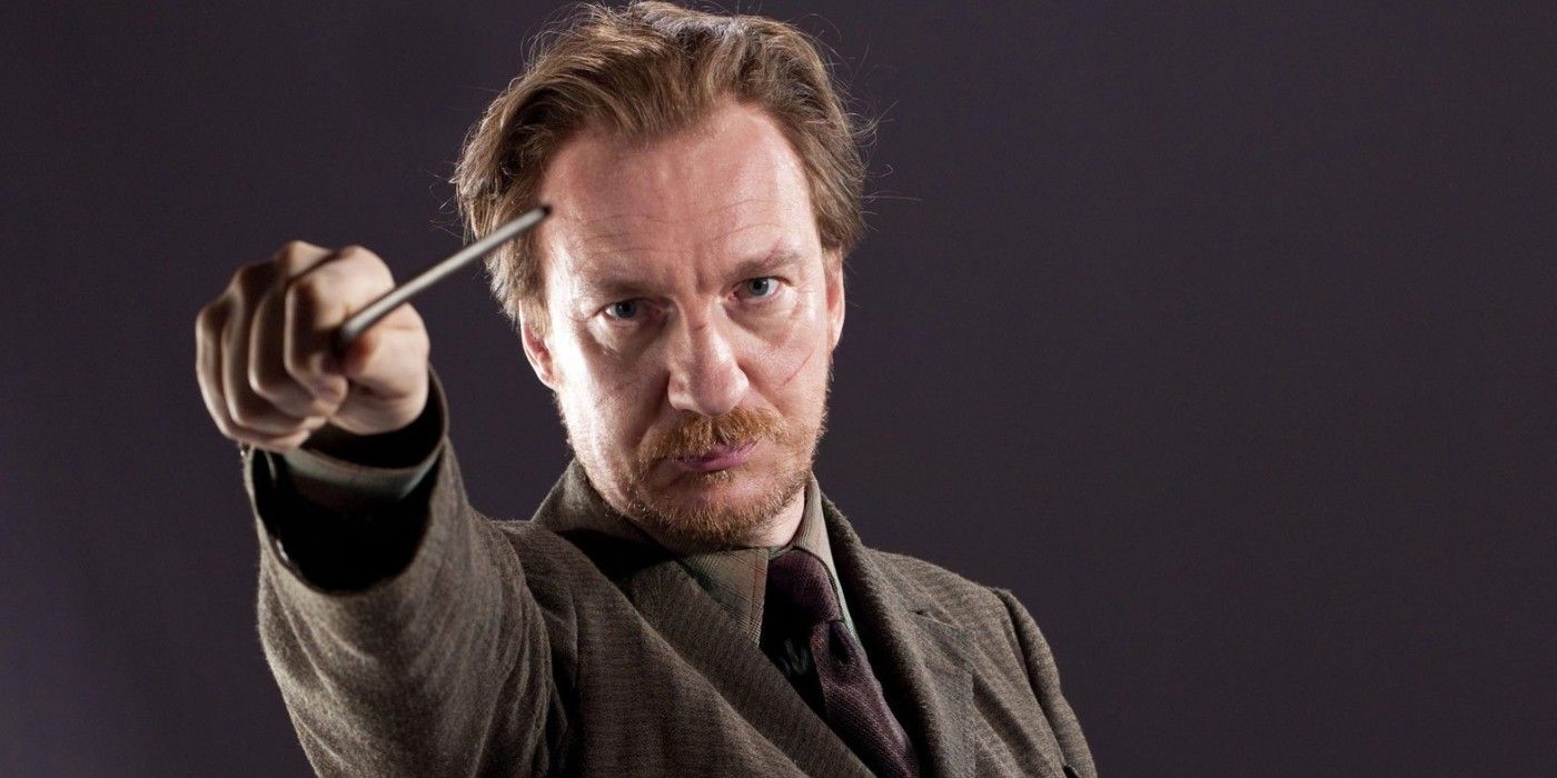 Lupin holds his wand in Harry Potter