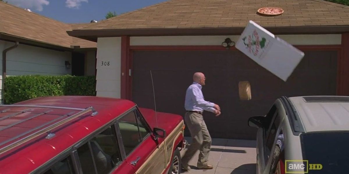 Walt throws pizza on the roof after Skyler denies him entry